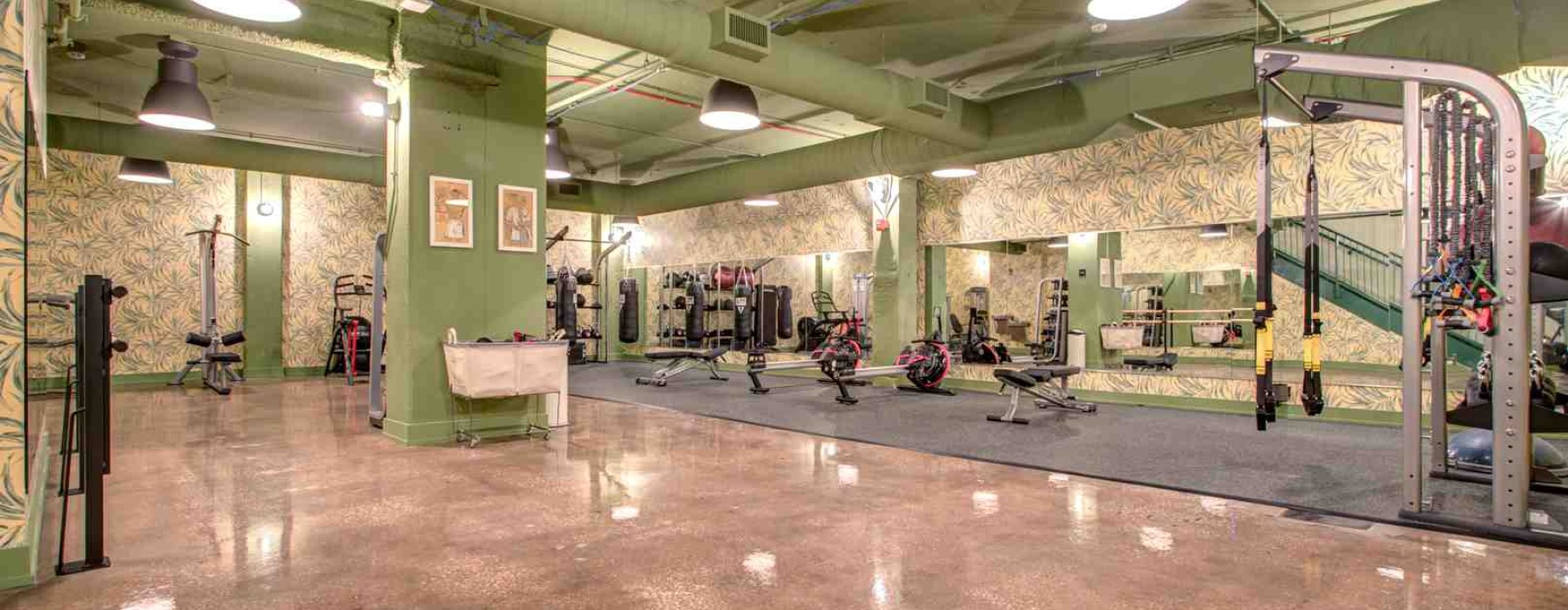 modern apartment fitness center in Chicago - apartments for rent with fitness center in chicago il