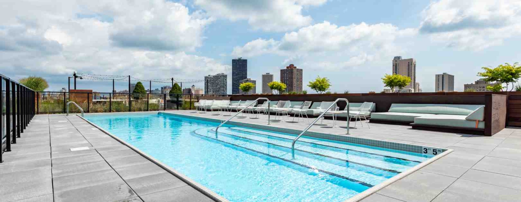 Apartment rentals Chicago skyline modern high-rise buildings