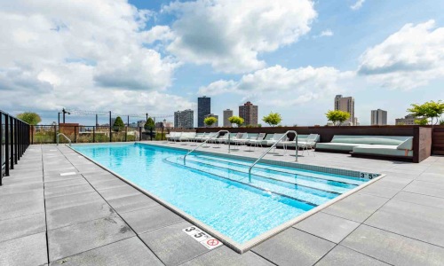 Apartment rentals Chicago skyline modern high-rise buildings