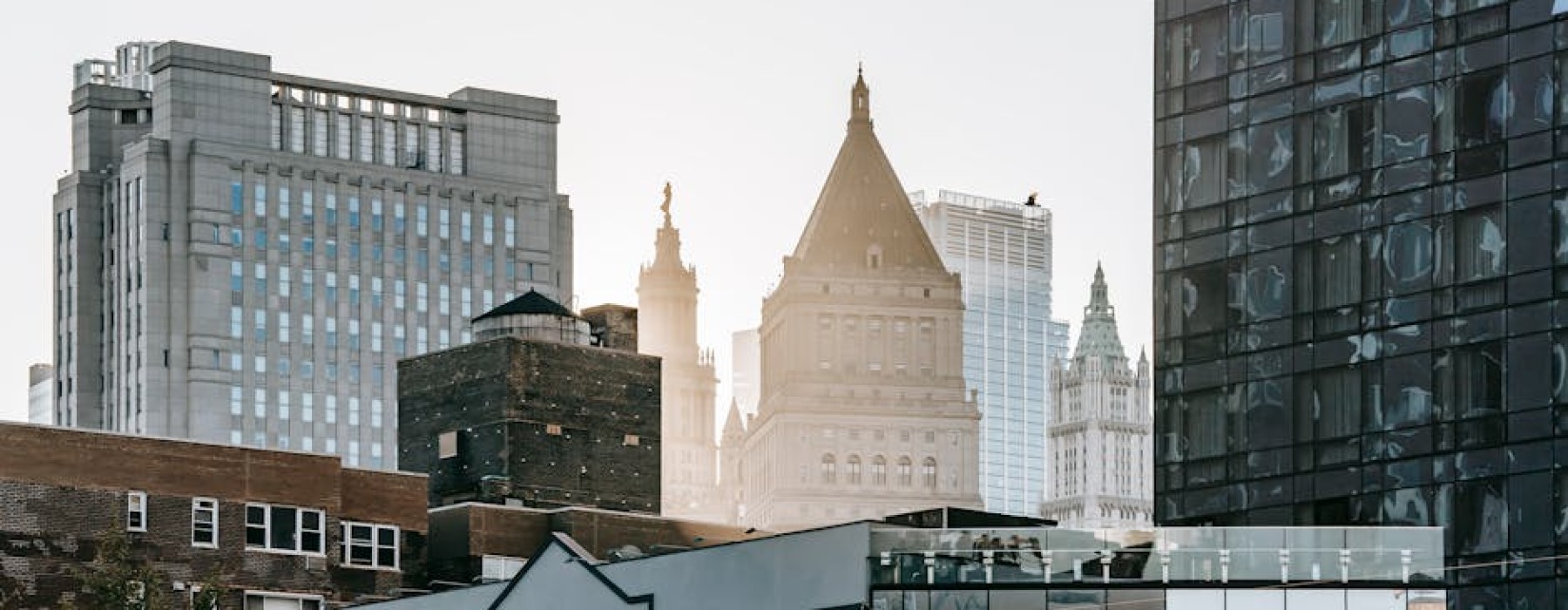 chicago skyline with new apartment buildings - New apartment buildings Chicago