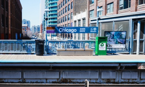 Chicago L train - apartments near public transportation chicago